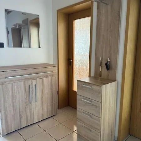 公寓 3 Zimmerwohnung Mit 2 Schlafzimmer Balkon Kueche Tv Wlan