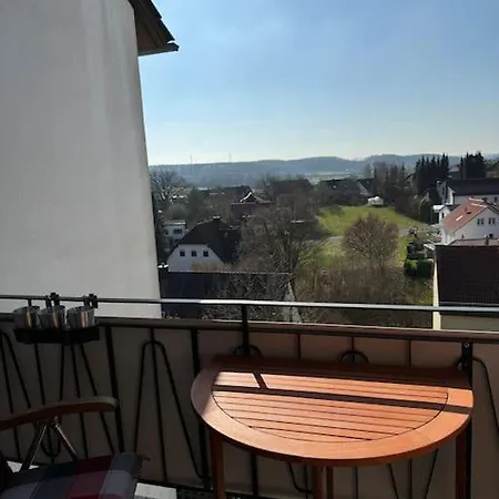 3 Zimmerwohnung Mit 2 Schlafzimmer Balkon Kueche Tv Wlan * 朗根岑