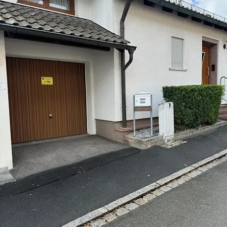 3 Zimmerwohnung Mit 2 Schlafzimmer Balkon Kueche Tv Wlan 公寓 *