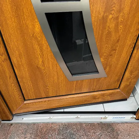 公寓 3 Zimmerwohnung Mit 2 Schlafzimmer Balkon Kueche Tv Wlan *