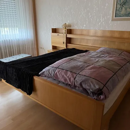 公寓 3 Zimmerwohnung Mit 2 Schlafzimmer Balkon Kueche Tv Wlan 朗根岑
