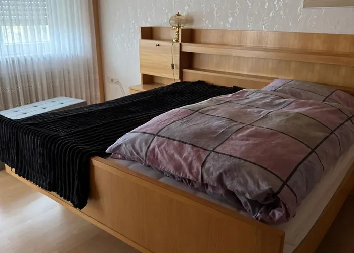 Appartement 3 Zimmerwohnung Mit 2 Schlafzimmer Balkon Kueche Tv Wlan Langenzenn