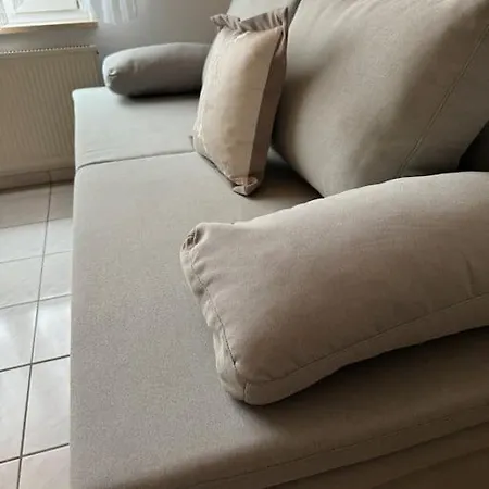 3 Zimmerwohnung Mit 2 Schlafzimmer Balkon Kueche Tv Wlan *