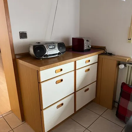 3 Zimmerwohnung Mit 2 Schlafzimmer Balkon Kueche Tv Wlan